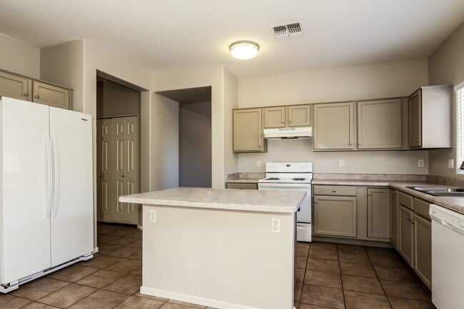 Foto del edificio - 14913 N 153Rd Ave