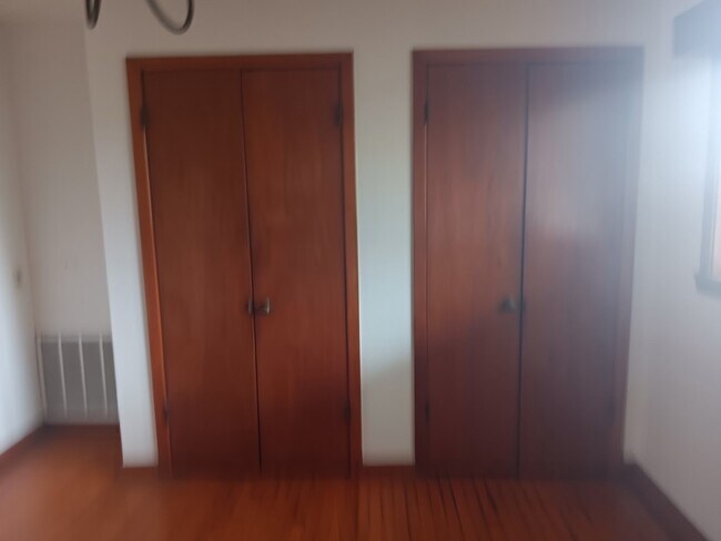 Building Photo - 3702 Cedar Rapids Pkwy