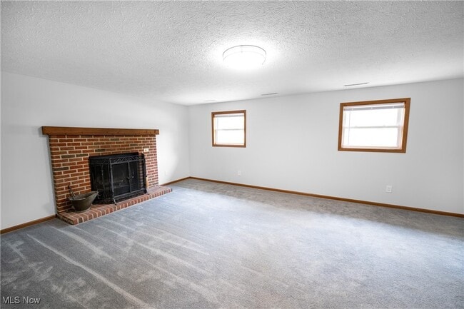 Building Photo - 273 Allen Dr