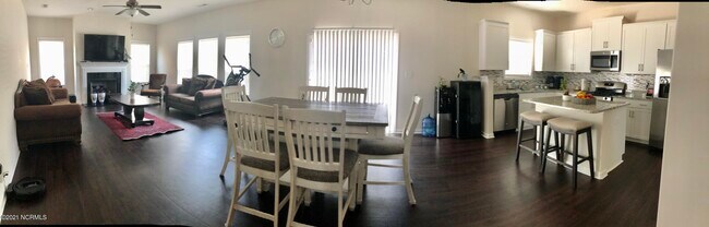 Foto del edificio - 207 Craftsman Dr