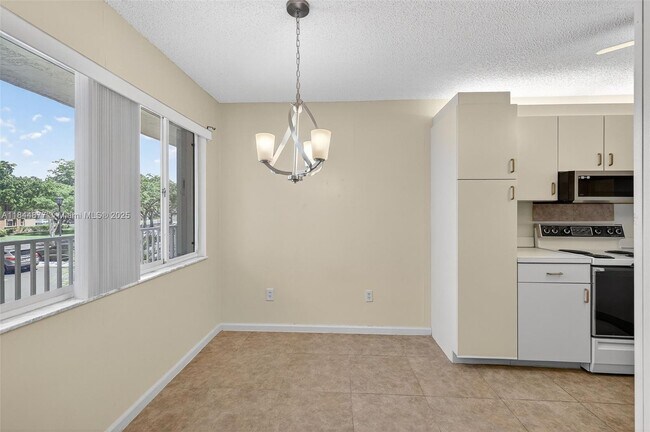 Foto del edificio - 7214 S Devon Dr