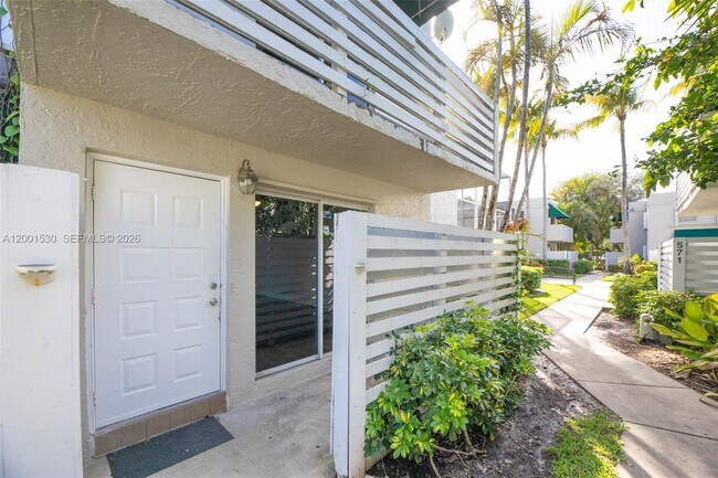 Foto del edificio - 565 NW 97th Ave