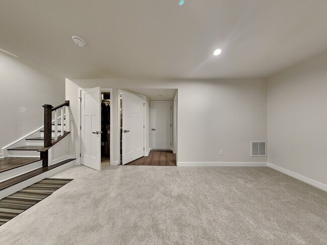 Foto del edificio - 4806 Spruce Rd