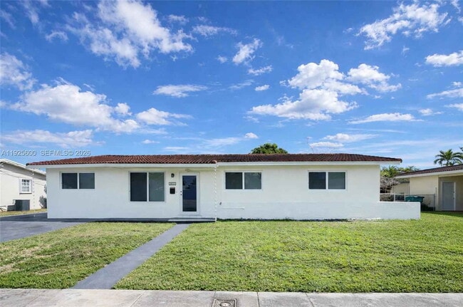 Photo - Southwest 94th Avenue, Miami, FL 33165 - 3 BR 2 BA single-family home
