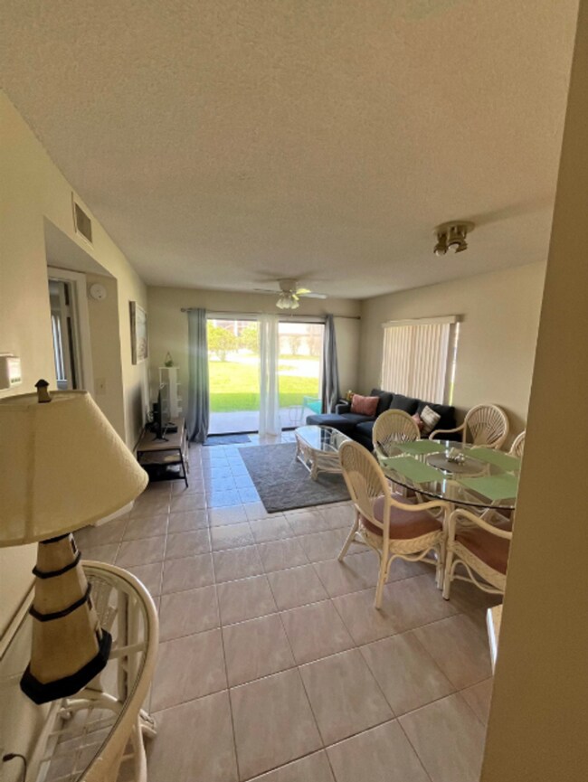 Building Photo - Beach Condo for Rent, AVAILABLE NOW!