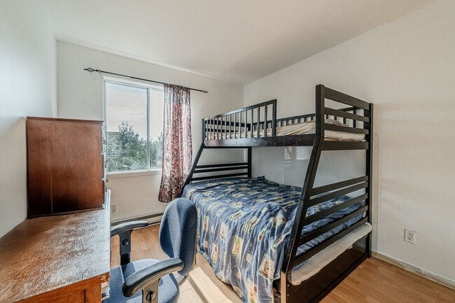Building Photo - 259 Rue Jean-Chauvin