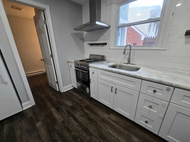 Building Photo - 108 Chestnut Pkwy