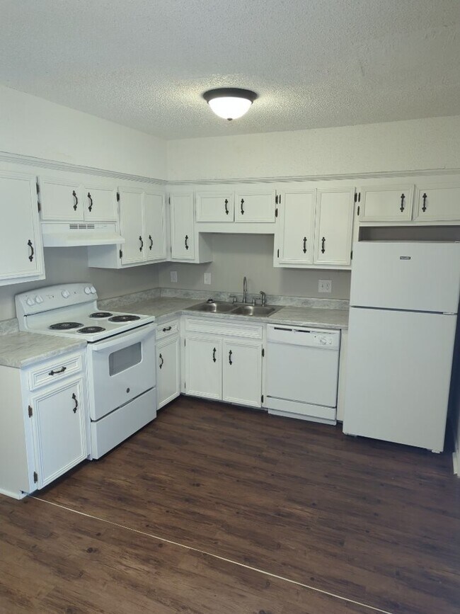 Foto del edificio - Coming Soon!  Secure this property TODAY!!!