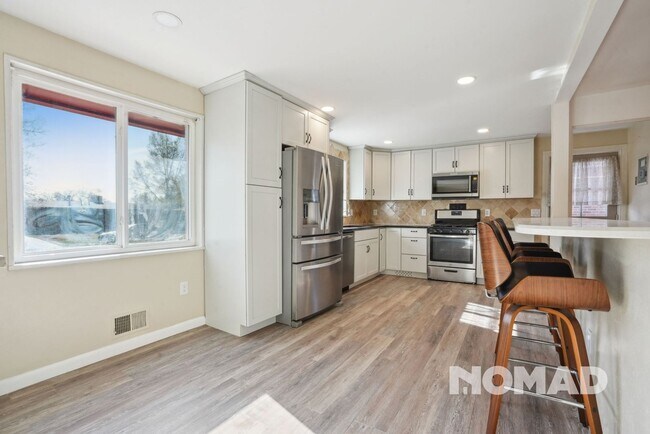 Foto del edificio - Spacious 5BR House in Westminster - Washer...