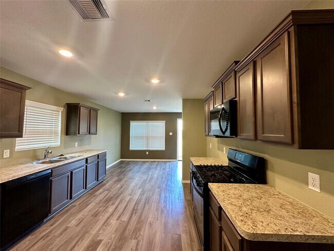 Building Photo - 1250 Blue Hazel Ct