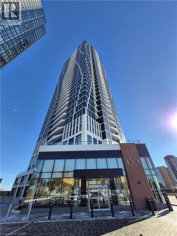 Building Photo - 25 Wellington St S