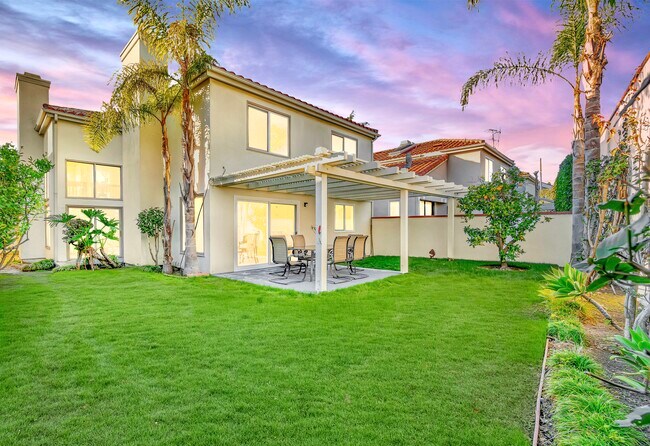 Building Photo - 364 Seville Way