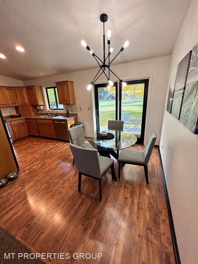 Building Photo - 4 br, 2 bath House - 109 Grandview Way