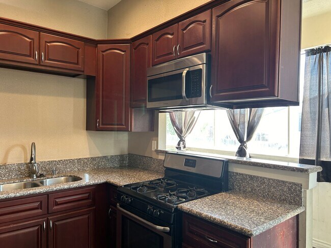 Foto del edificio - 3 Bedroom 2 bath Located in Redlands!