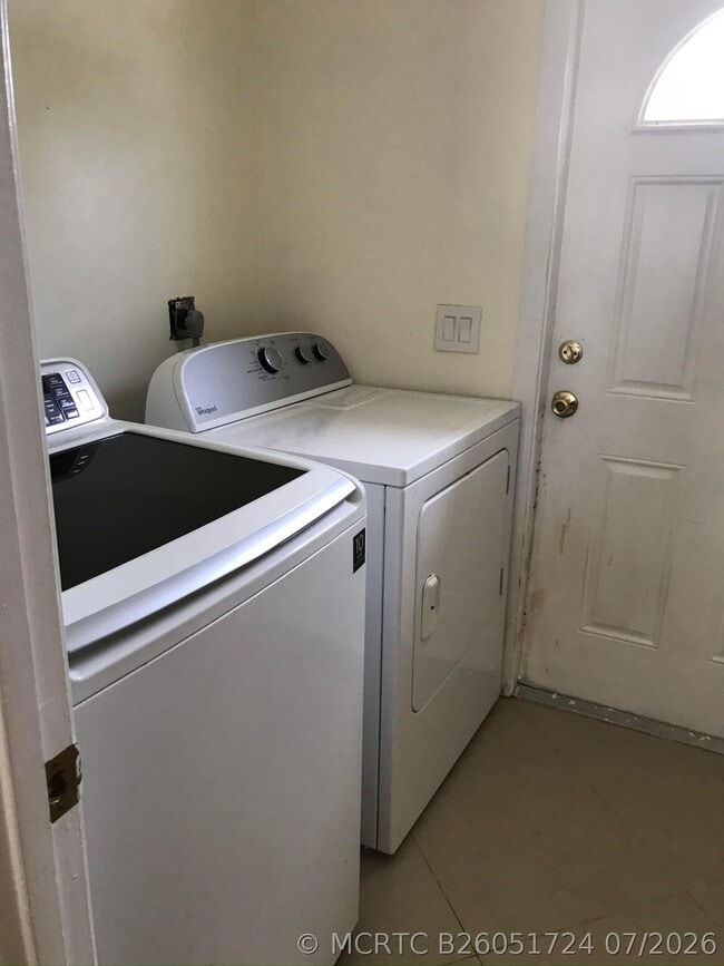 Building Photo - 1534 Royal Forest Ct