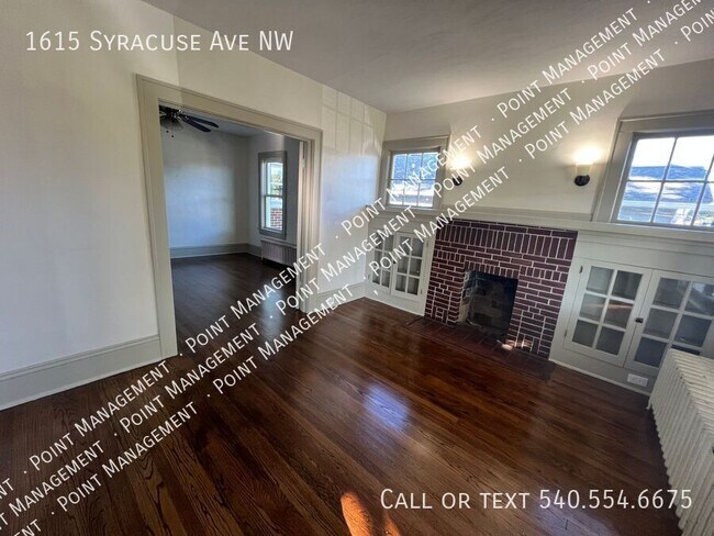 Building Photo - Lovely 3 Bed 1 Bath