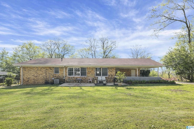 Building Photo - 9245 Summit Dr