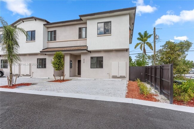 Foto del edificio - 417 SW 1st St