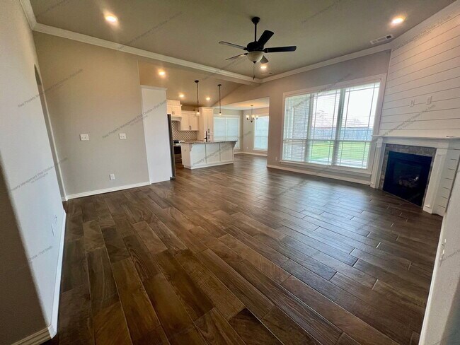 Foto del edificio - 9007 Hawthorne Ln