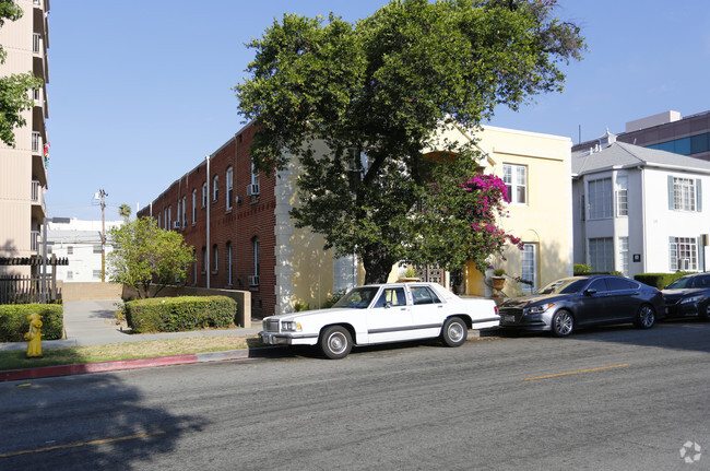 Building - Isabel Apartments