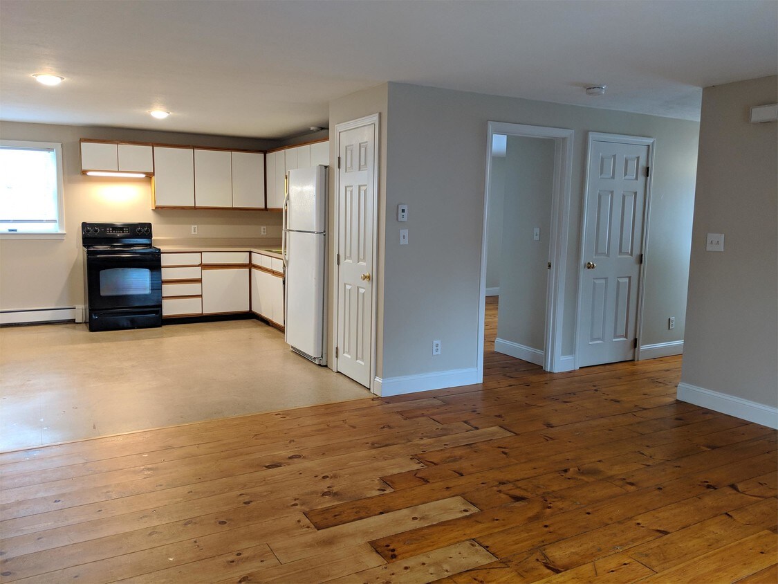 43 Fessenden St Unit 6, Portland, ME 04103 Room for Rent in Portland