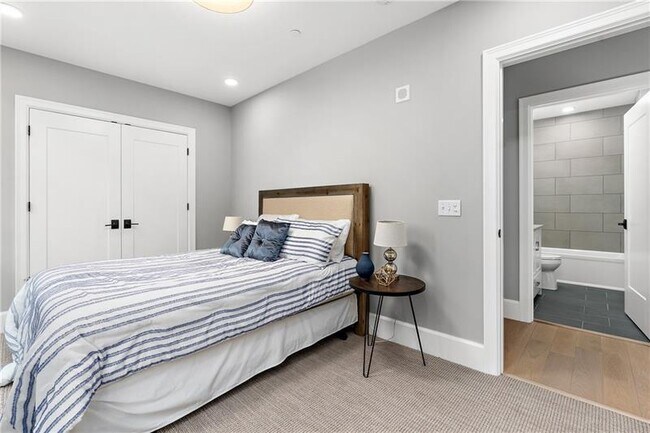 Foto del edificio - 350 Oliver Ave