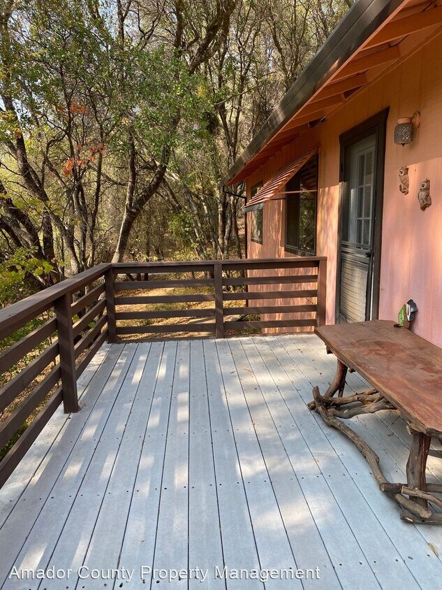 Primary Photo - 1 br, 1 bath House - 16979 "B" Ridge Rd