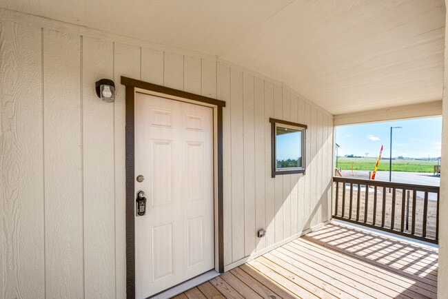 Building Photo - 2301 NW Sheridan Rd