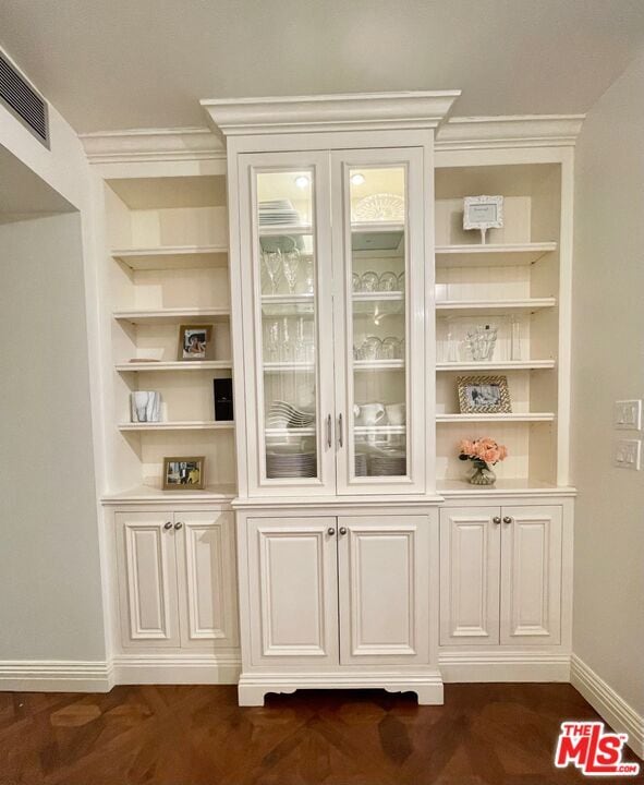 Building Photo - 10660 Wilshire Blvd