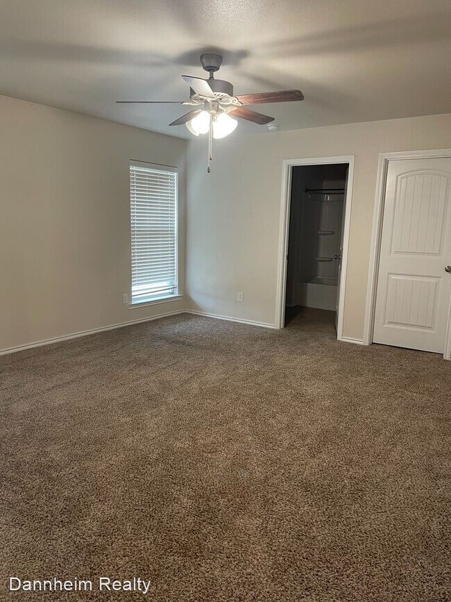 Building Photo - 3 br, 2 bath House - 2111 141 St