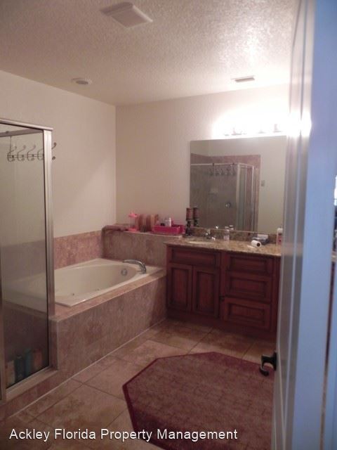 Building Photo - 3 br, 2.5 bath House - 1212 La Fortuna Blvd
