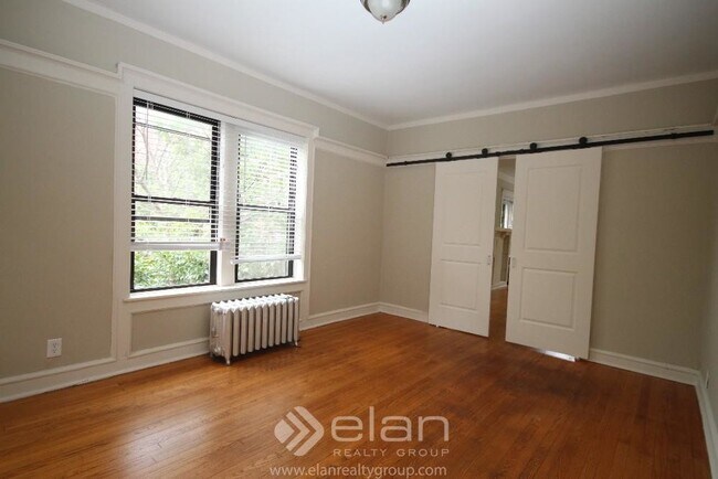 Building Photo - 813 W Cornelia Ave