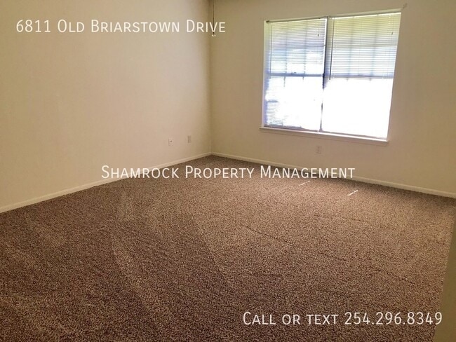 Building Photo - 1-Story Duplex