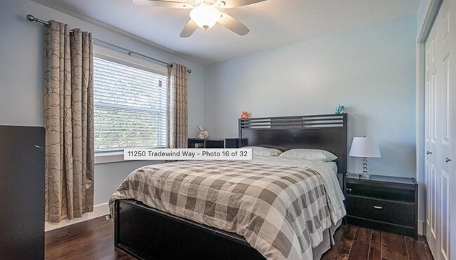 Foto del edificio - 11250 Tradewind Way