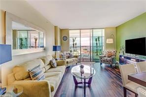 Foto del edificio - 3000 Oasis Grand Blvd