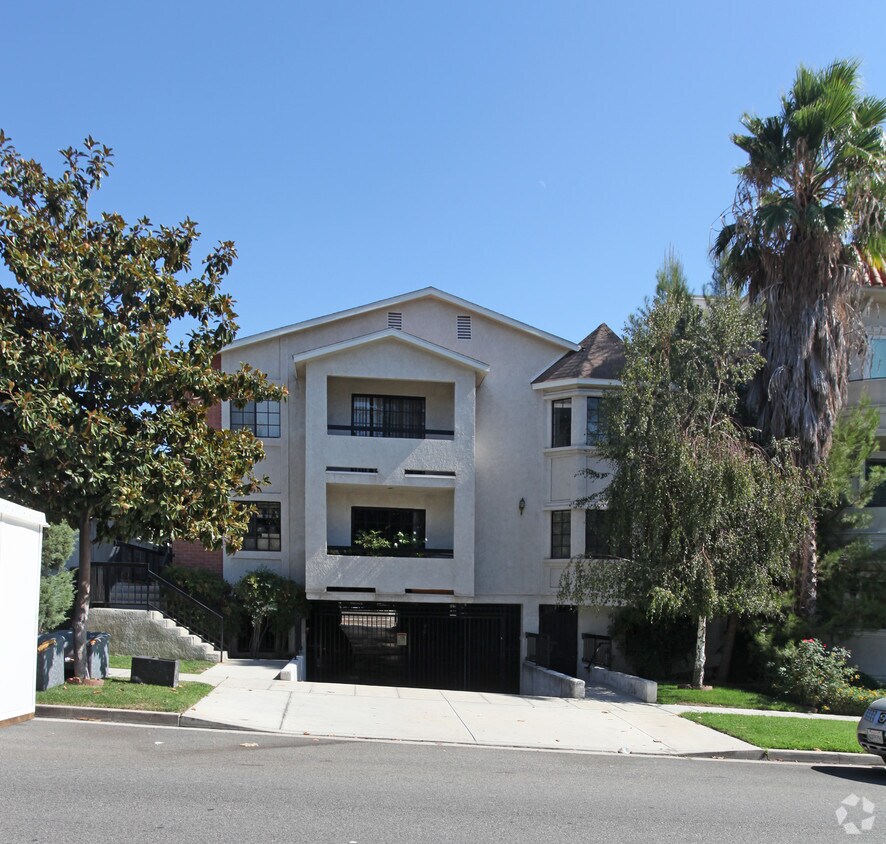 Foto del edificio - 608 E Magnolia Blvd