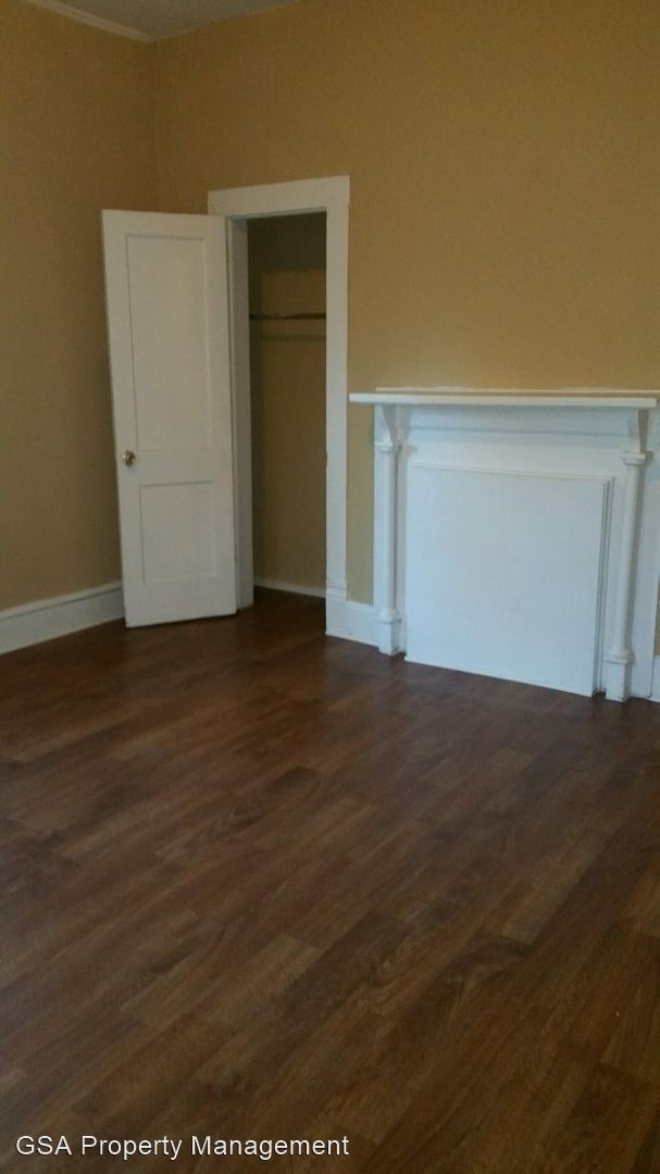 Building Photo - 3 br, 1 bath House - 20 Burdette Street