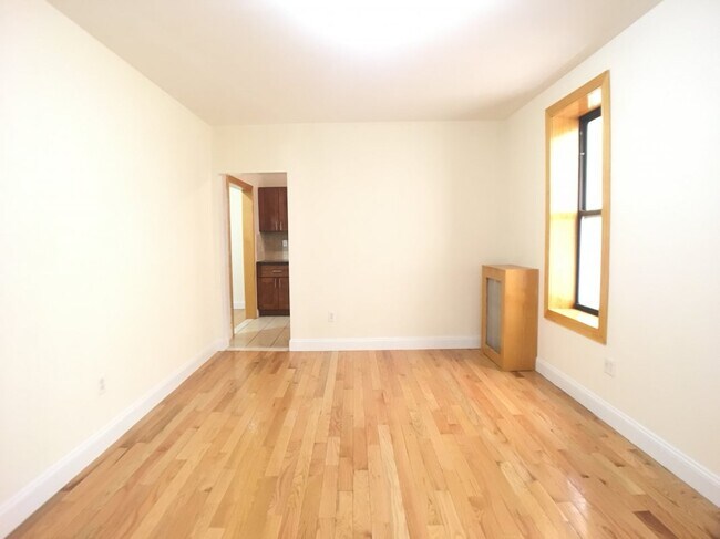 Foto del edificio - 609 W 196th St