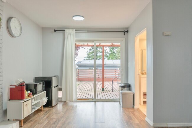 Building Photo - Spacious 3-Bedroom Home for Rent in Renton