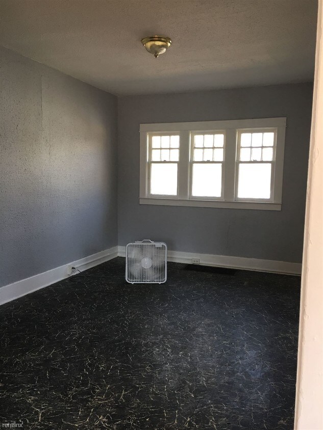 Foto del edificio - 2 br, 1 bath House - 1108 W Holland Ave
