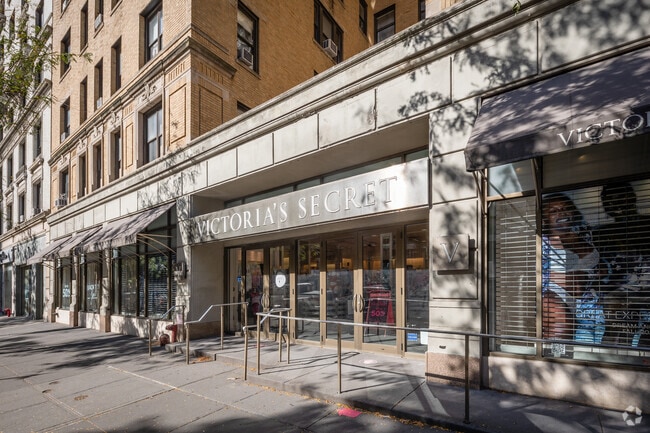 Entrance - 2333 Broadway