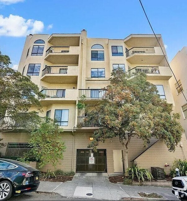 Building Photo - 330 Park View Terrace