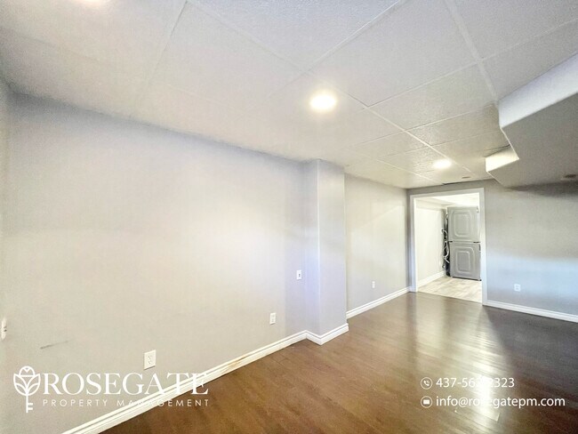 Photo du bâtiment - Cozy 1-Bedroom Basement Apartment in Barrie!