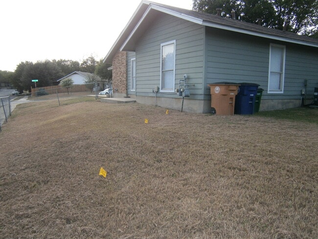 Building Photo - 7004 Aries Ln