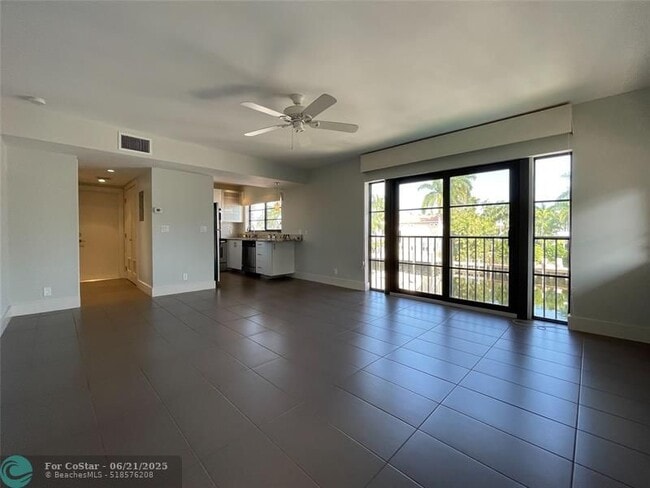 Building Photo - 64 Isle of Venice Dr