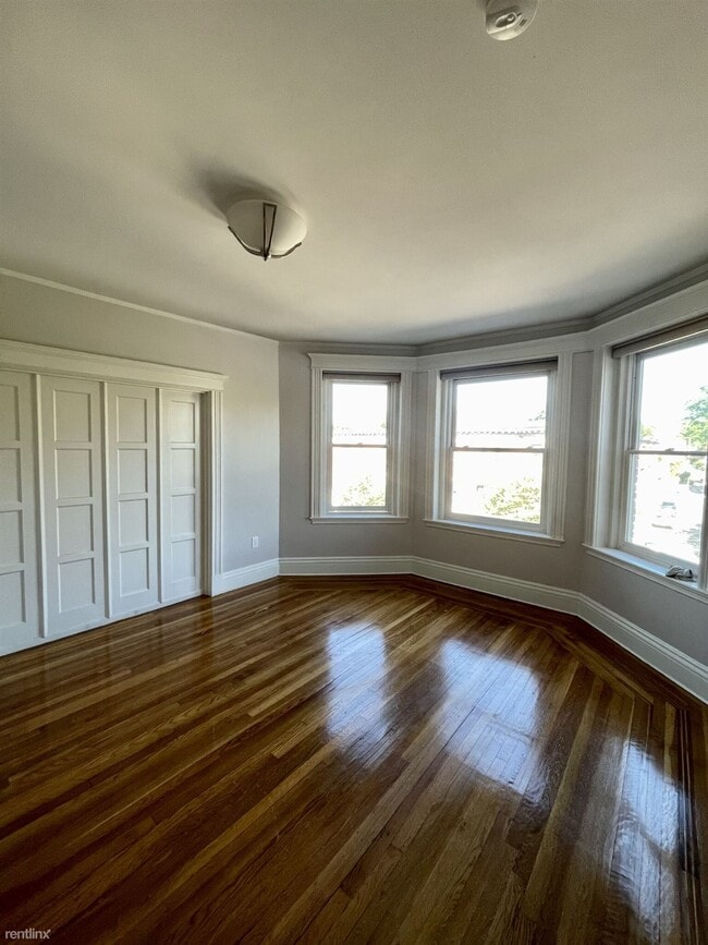 Building Photo - 3 br, 2 bath House - 181 Harvard St Apt 2J
