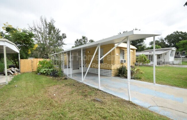 Building Photo - 3306 Peachtree Hill Rd
