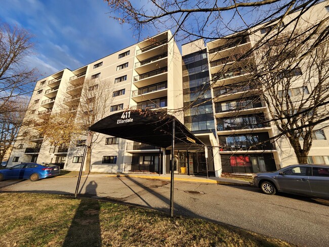 Building Photo - 411 Ellerdale St