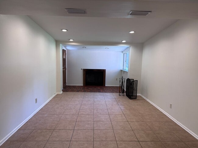 Building Photo - 108 N 19th St
