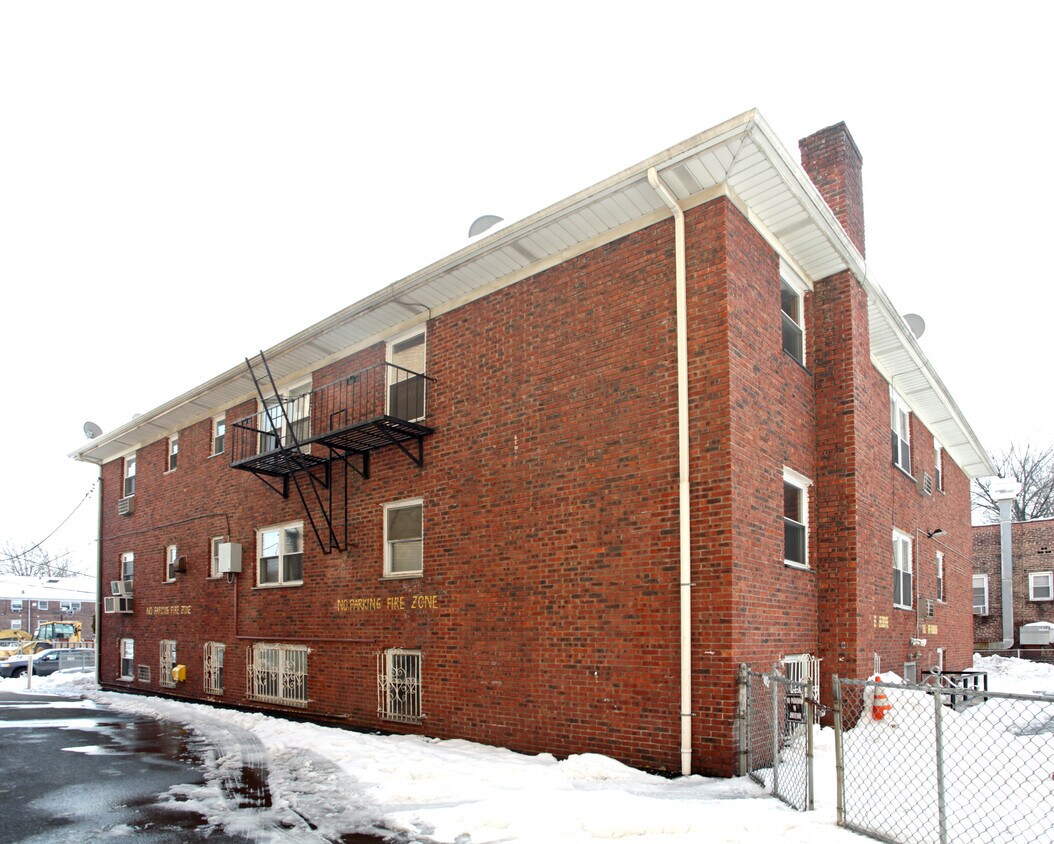 Foto del edificio - 27 Pingry Pl